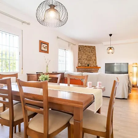 Holiday home Gorgeous In With Swimming Pool