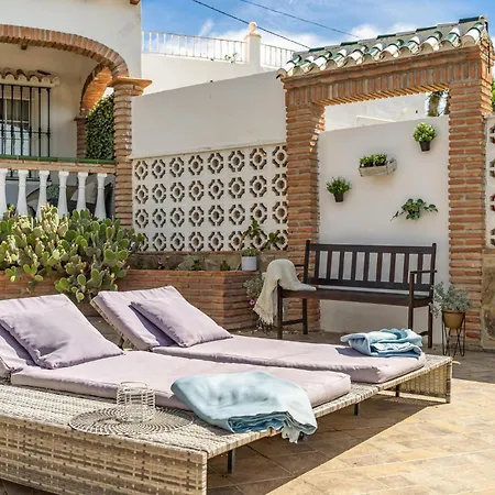 Gorgeous In With Swimming Pool Holiday home