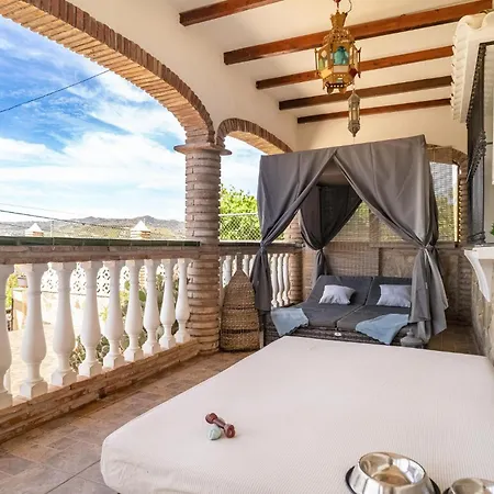 Gorgeous In With Swimming Pool Trapiche (Malaga)
